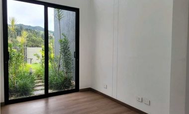 Venta o Alquiler  de Casa Campestre en el Retiro sector Fizebad