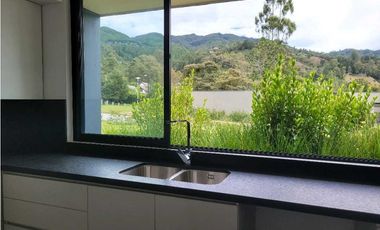 Venta o Alquiler  de Casa Campestre en el Retiro sector Fizebad