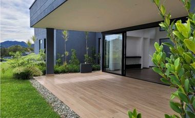 Venta o Alquiler  de Casa Campestre en el Retiro sector Fizebad