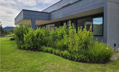 Venta o Alquiler  de Casa Campestre en el Retiro sector Fizebad