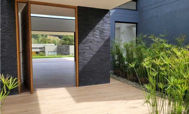 Venta o Alquiler  de Casa Campestre en el Retiro sector Fizebad