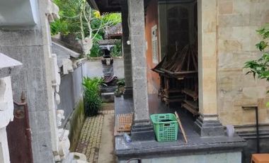 DIJUAL RUMAH LOKASI STRATEGIS COCOK BUAT VILLA KAWASAN PADANG BAI