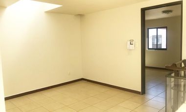 Casa en Renta en Residencial La Virgen