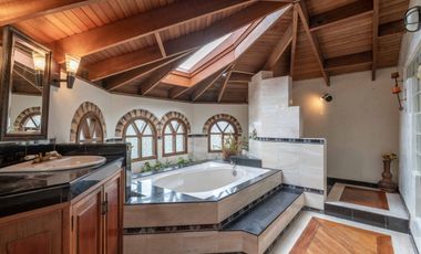 casa en venta en la calera. Cod V6401