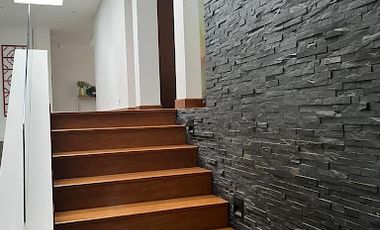 VENTA de CASAS en SABANETA