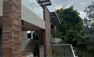 VENTA de CASAS en SABANETA