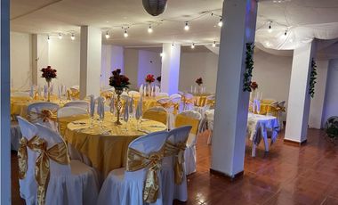 se arrienda local con  apartamento