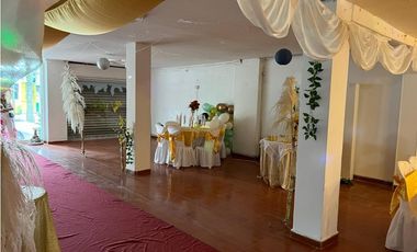 se arrienda local con  apartamento