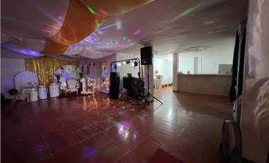 se arrienda local con  apartamento