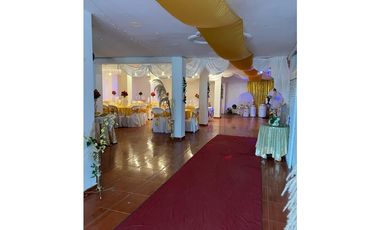 se arrienda local con  apartamento
