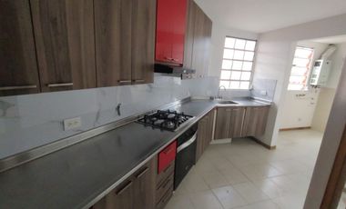 apartamento en arriendo en el poblado  vegas de catay. Cod A214819