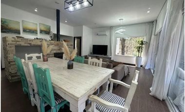 CASA VILLA ROBLES - PARTIDO DE LA COSTA