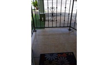 CASA EN VENTA VILLA LUCRE| PH VILLA DE LOS AZORES