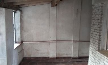 Propiedad en lote propio en excelente  ubicación a mts de la estación Jose León Suarez