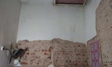 Propiedad en lote propio en excelente  ubicación a mts de la estación Jose León Suarez