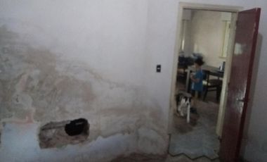 Propiedad en lote propio en excelente  ubicación a mts de la estación Jose León Suarez