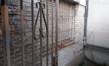 Propiedad en lote propio en excelente  ubicación a mts de la estación Jose León Suarez