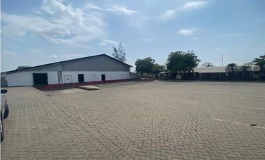 Guayaquil Vía Daule Inmaconsa se vende bodega