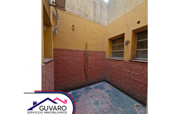 Se Vende Amplia Oficina Céntrica de 2 Esc  C/patio de uso exclusivo
