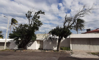 SE RENTA CASA PARA OFICINAS SUPER UBICADA IDEAL PARA INVERSIONISTAS