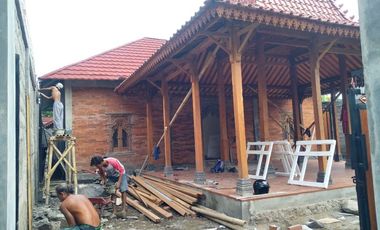 Dijual Rumah Joglo Modern Utara Prambanan Full Kayu 1,35 M