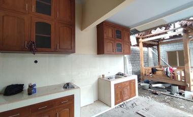 Dijual Rumah Joglo Modern Utara Prambanan Full Kayu 1,35 M