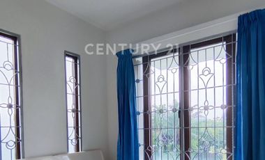 Rumah Gading Park View Depan Taman 2 1/2 Lantai