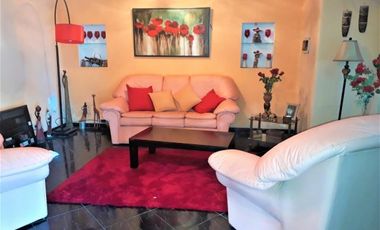 OPORTUNIDAD!! HERMOSA CASA TIPO QUINTA EN PADUA SUR +DEPTO+QUINCHO+OFICINA,SOBRE 2LOTES,24 X 37 MTS