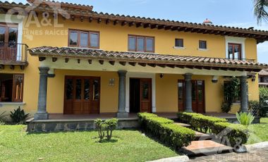 Casa Residencial Campestre en Venta Ubicada en el centro de  Coatepec Veracruz