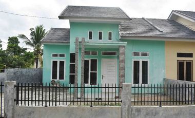 RUMAH SIAP HUNI TYPE 65 TANAH LUAS 3 UNIT LAGI DEPAN SMU 10 BUKTI BARISAN
