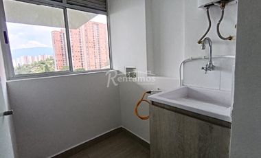 apartamento en venta en loma el carmelo. Cod V776503