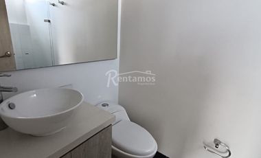 apartamento en venta en loma el carmelo. Cod V776503