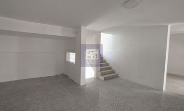 COD. 11044 - SE ARRIENDA CASA - BARRIO: EL PRADO