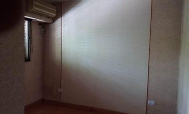 CHALET DE 4 AMBIENTES, EXCELENTE UBICACION.