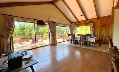 Linda casa en Condominio a las afueras de Victoria