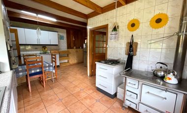 Linda casa en Condominio a las afueras de Victoria