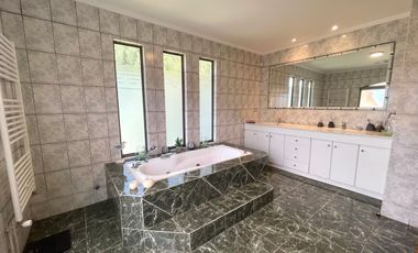 Linda casa en Condominio a las afueras de Victoria