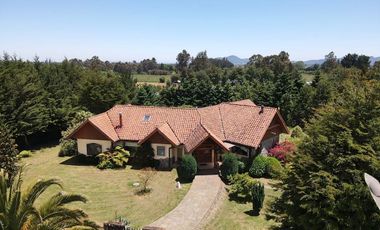 Linda casa en Condominio a las afueras de Victoria