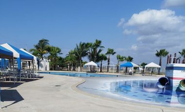 Acogedora Casa con hermosas vistas en Ballenita