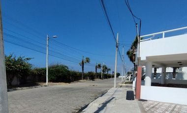 Acogedora Casa con hermosas vistas en Ballenita