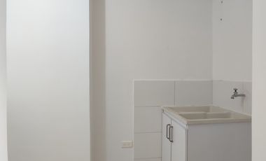 apartamento en arriendo en prados del este. Cod A21434