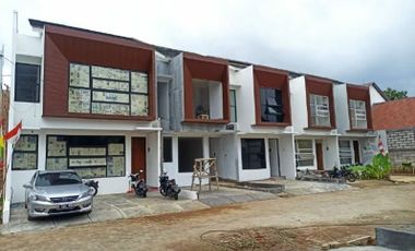 Rumah minimalis modern 2 lantai dalam cluster di pangkalan jati selatan jakarta