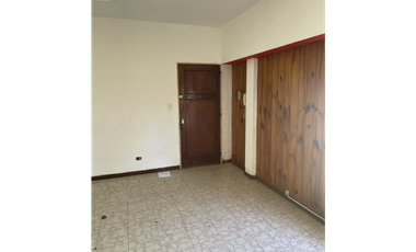 departamento 4 ambientes sobre diagonal San Martin