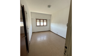 departamento 4 ambientes sobre diagonal San Martin