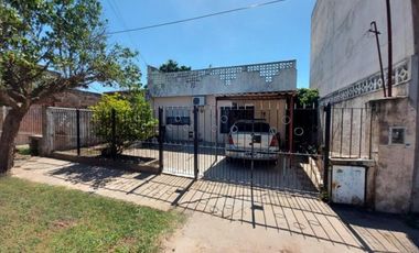 CASA 4 AMBIENTES MORON SUR