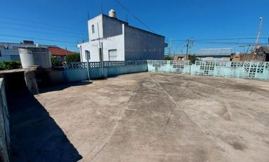 CASA 4 AMBIENTES MORON SUR