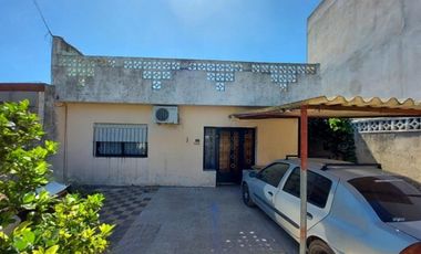 CASA 4 AMBIENTES MORON SUR