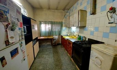 CASA 4 AMBIENTES MORON SUR