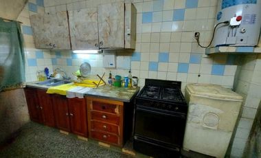 CASA 4 AMBIENTES MORON SUR