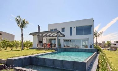Casa en Los Castaños, Nordelta